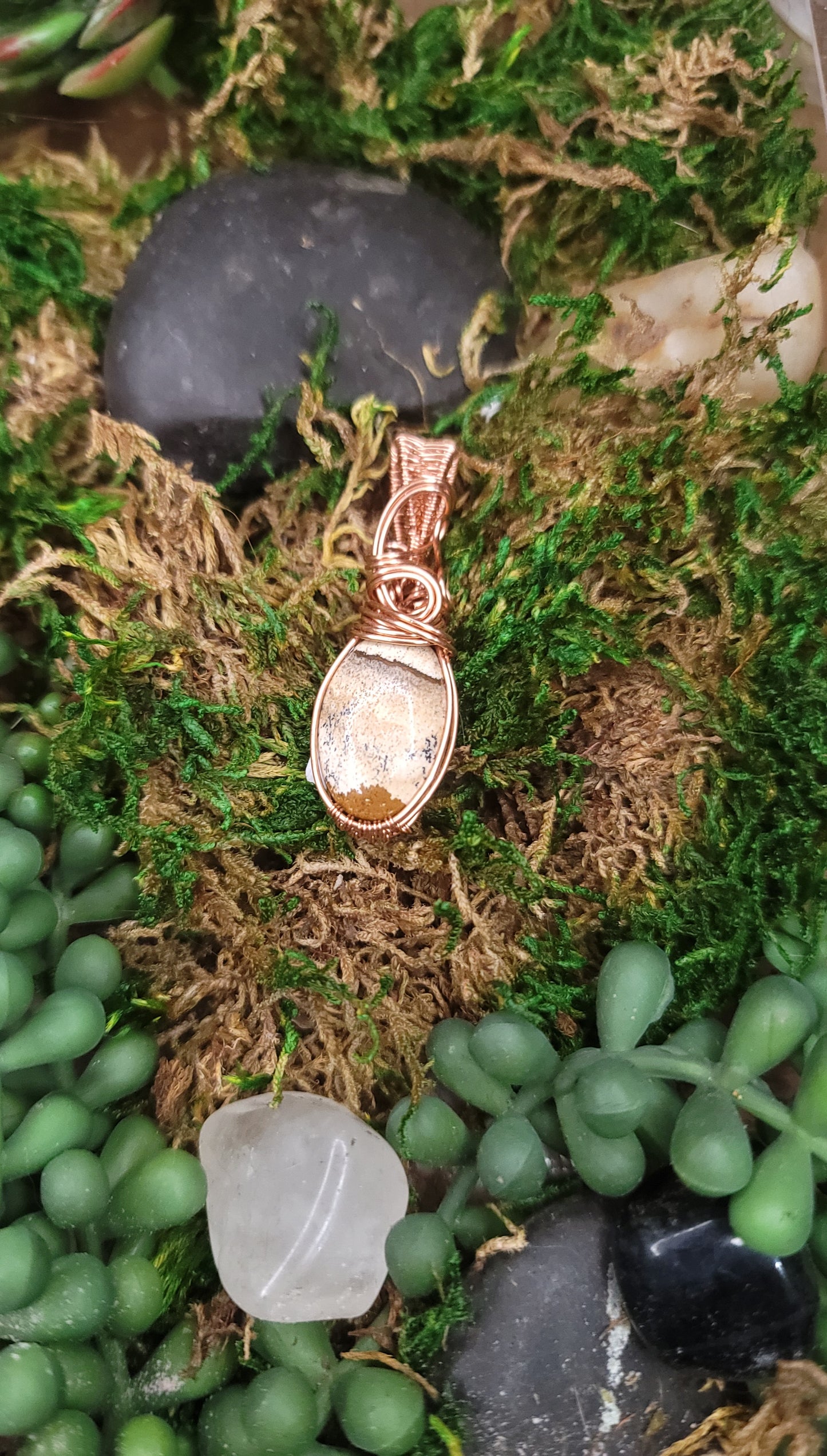 Schalenblende & Copper Wire Wrapped Pendant